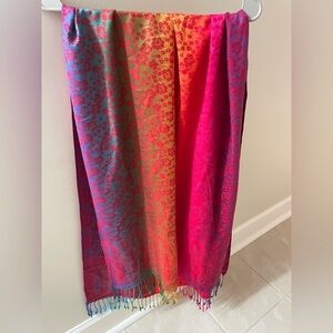 Pashmina LissKiss paisley ombré scarf size 64 inches x 28 inches